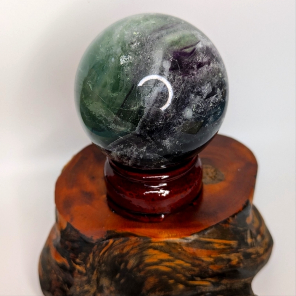 ❤️ Beautiful green and purple fluorite sphere